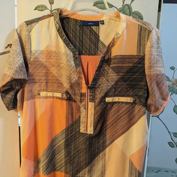 Apt. 9 1/4 zip v neck top - Picture 1 of 4